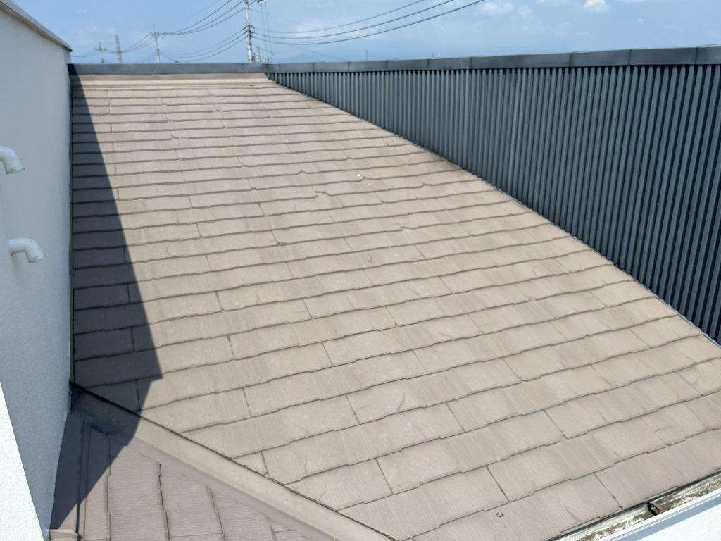 高崎市 雹害復旧工事 屋根板金、ガラス交換施工事例Before写真01